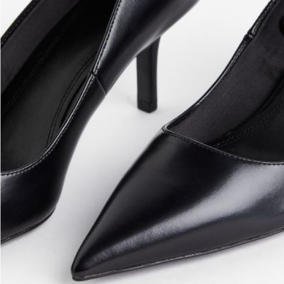 H&M | Black Pumps - Picture 2 of 3